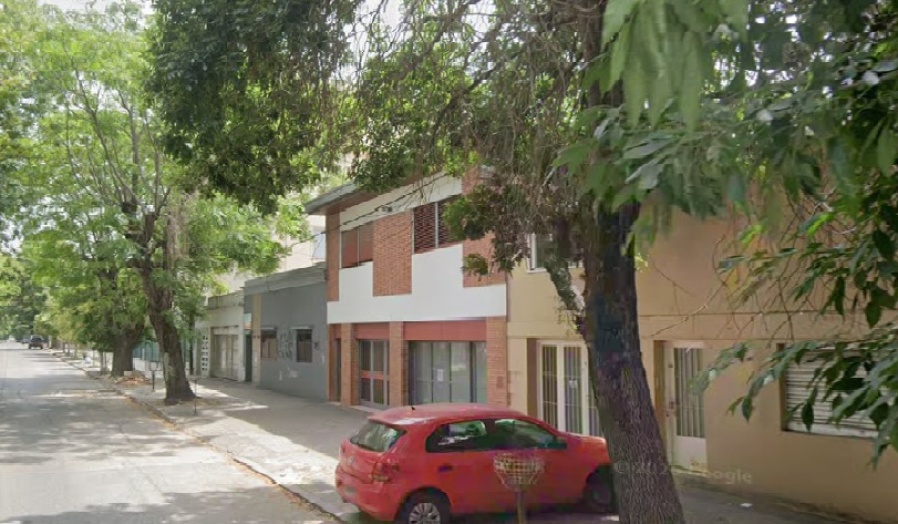 Una médica fue asaltada por cuatro delincuentes mientras se dirigía al hospital San Martín de La Plata