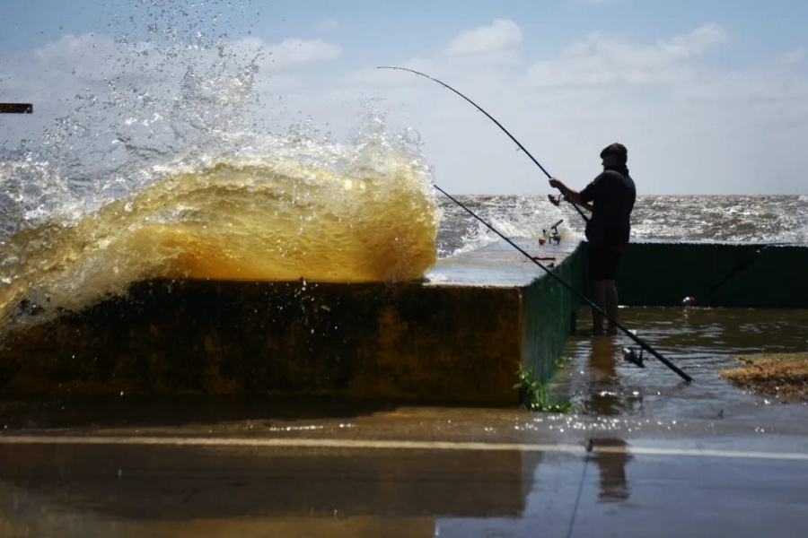 Hay alerta en la zona costera de Berisso y Ensenada por crecida del Río de la Plata