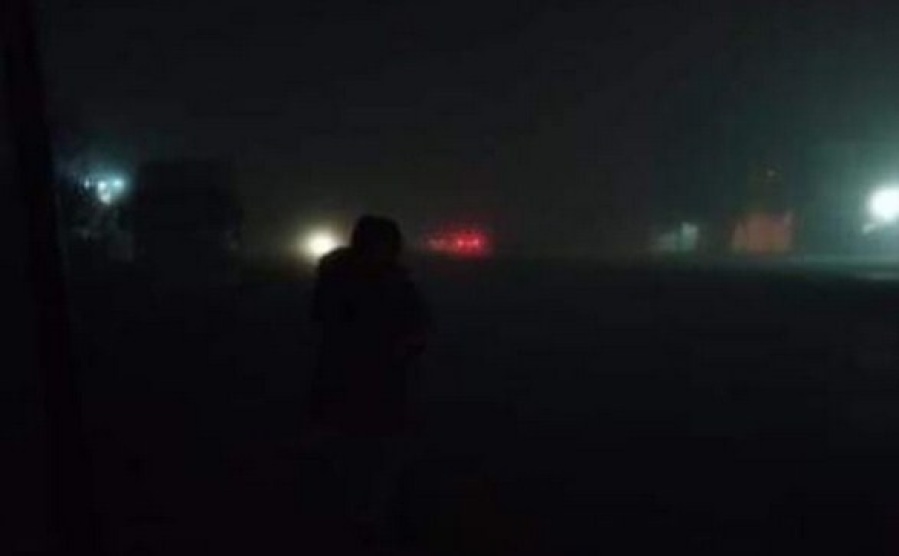 Vecinos de olmos denuncian que los chicos esperan el micro para ir al colegio ”completamente a oscuras”