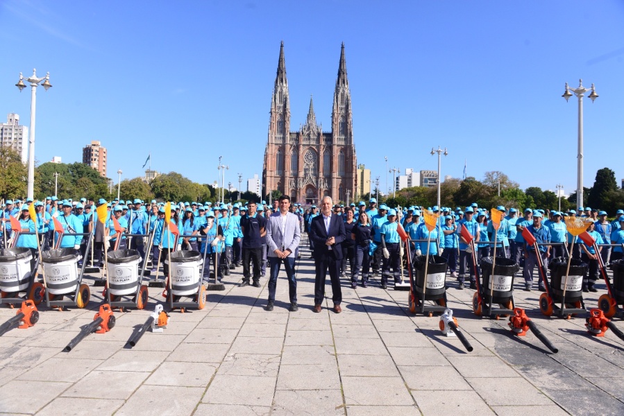 La Plata refuerza la limpieza con el “Plan Otoño 2025”: más camiones y 400 operarios en las calles