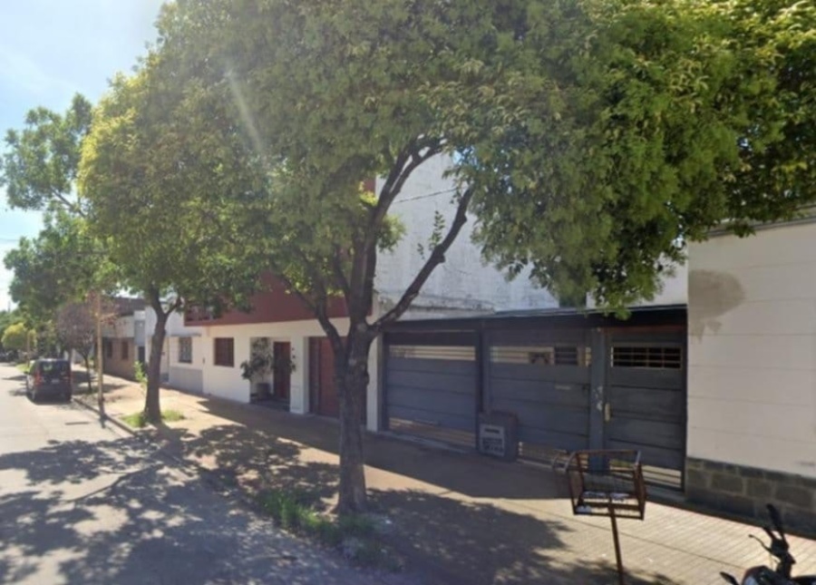 Cuatro delincuentes armados asaltaron a dos jubilados en La Plata