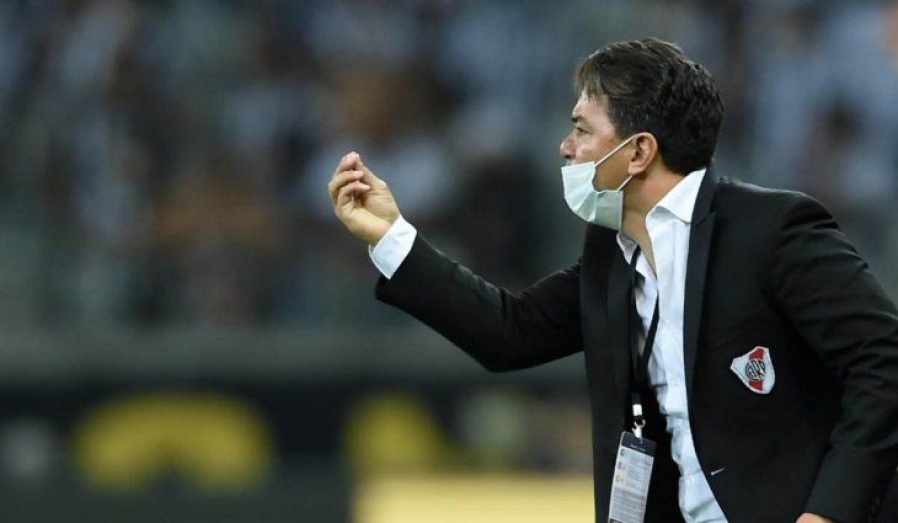 Multan a Gallardo con 50 mil dólares por incumplir el Manual de la Libertadores