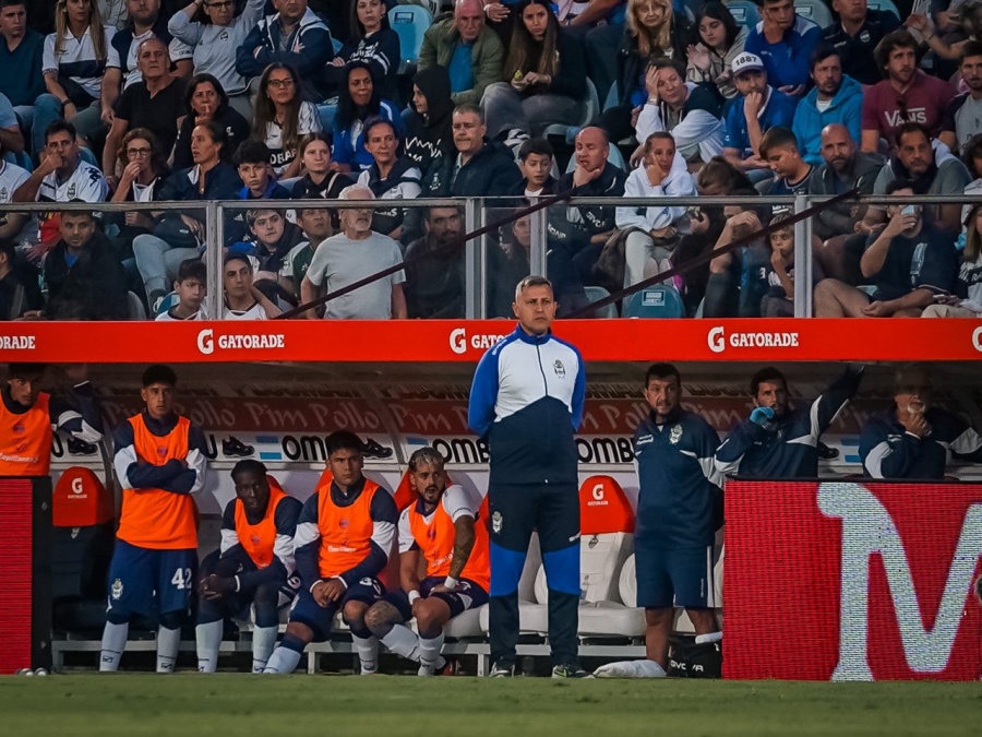 Tuvo un discreto paso por el Lobo, fue cesanteado pero acaba de ser contratado en otro club