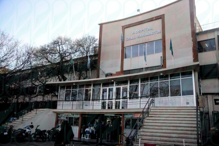 Aprehendieron a un menor por robarle y amenazar a una estudiante en el Hospital San Martín