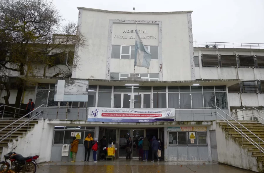 Una mujer lucha por su vida en el Hospital San Martin de La Plata tras sufrir quemaduras por una explosión en su casa