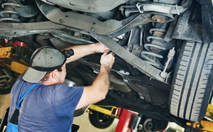 Su papá fue a la gomería, le quisieron enchufar un arreglo de 700 mil pesos y estalló en las redes: ”Me rompe los h...”