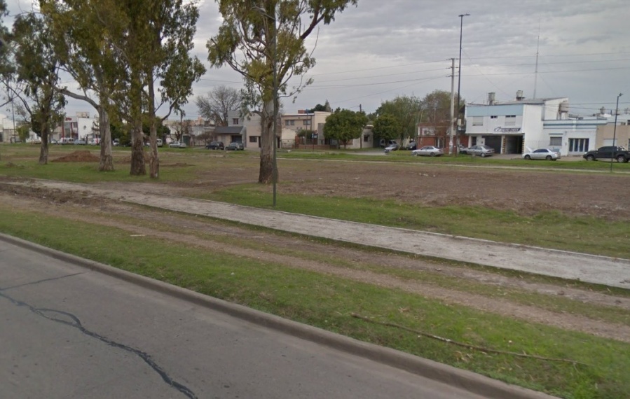 Vecinos exigen más luminarias en la rambla de 31