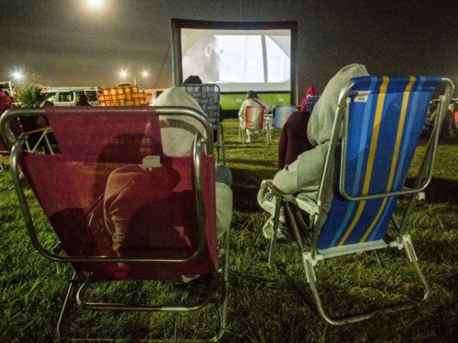 El municipio presenta nuevas proyecciones en Meridiano V y en el Centro Cultural Islas Malvinas al aire libre