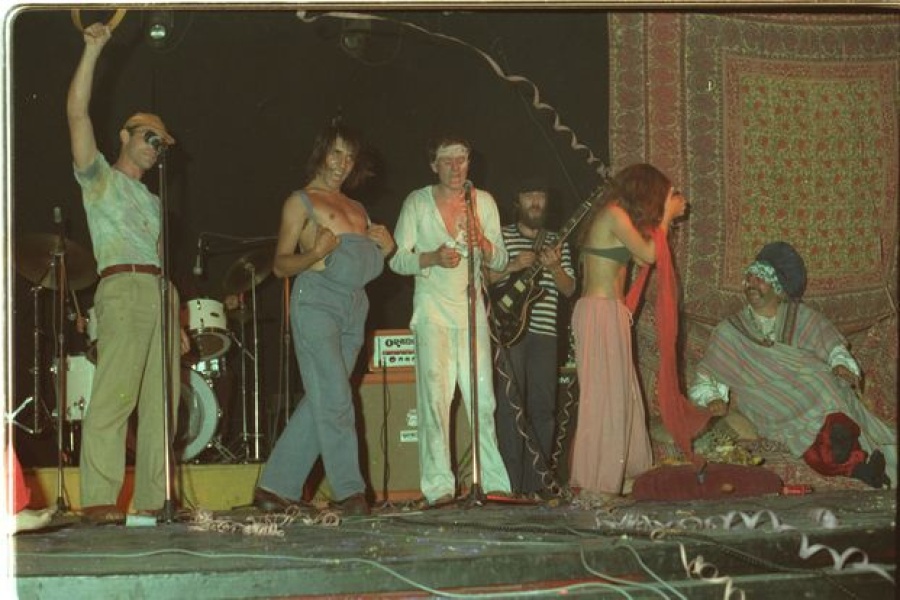 Fiebre ricotera: así fueron los insólitos primeros recitales de Los Redondos en La Plata