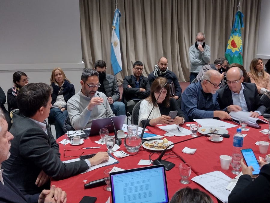 “Los peronistas somos incorregibles”: chicanas, ironías y “caritas” con un politólogo que defendía la Boleta Única