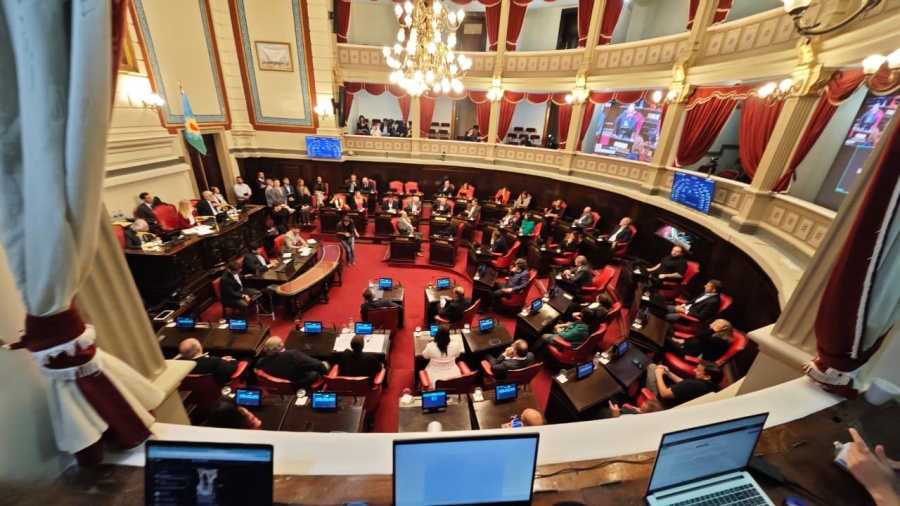 Luego de tres meses, vuelve a sesionar el Senado bonaerense: El pedido de endeudamiento de Kicillof es motivo de negociación