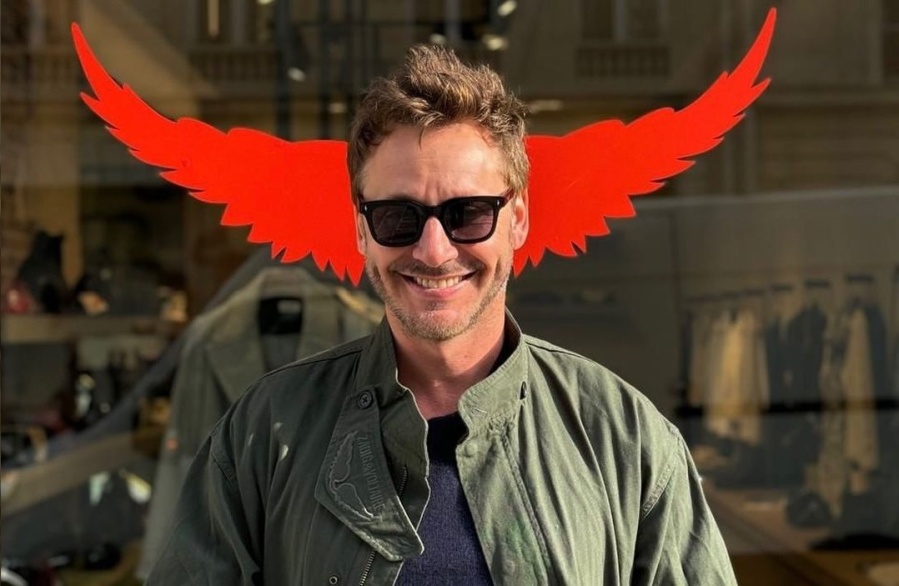 Benjamín Vicuña mostró una foto íntima con su novia a puro romance