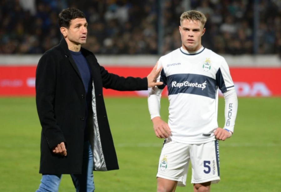 La novela de Miramón: ¿qué dice la familia de la millonaria transferencia?