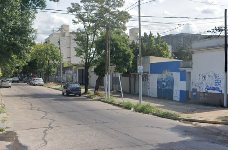 Conmoción en La Plata tras un intento de suicidio de un arquitecto de 63 años en Parque Castelli