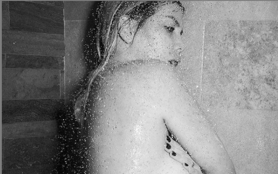 Wanda Nara sorprendió a todos con una foto súper hot en medio del escándalo