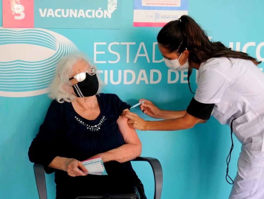 Más de 160 mil platenses ya recibieron la primera dosis de la vacuna contra el COVID-19