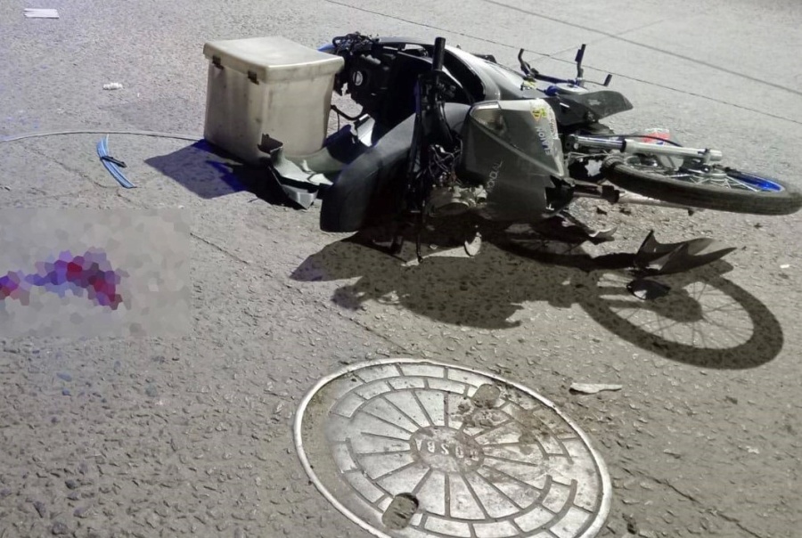 Manejaba un camión alcoholizado, chocó a un motociclista e intentó escapar en Berisso