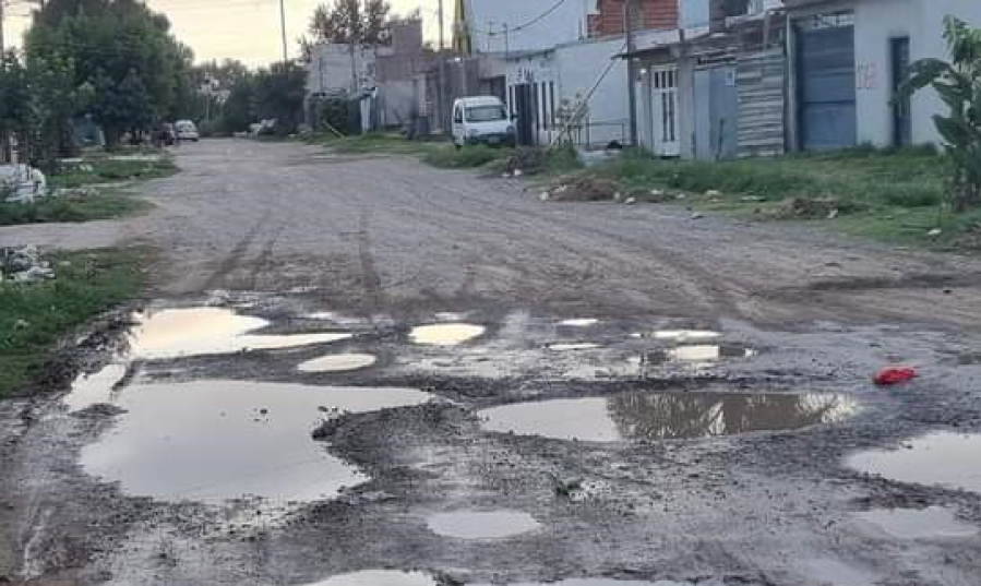 Vecinos de Altos de San Lorenzo piden por el arreglo de las calles
