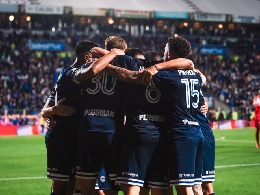 Gimnasia y un gesto para aplaudir y concientizar