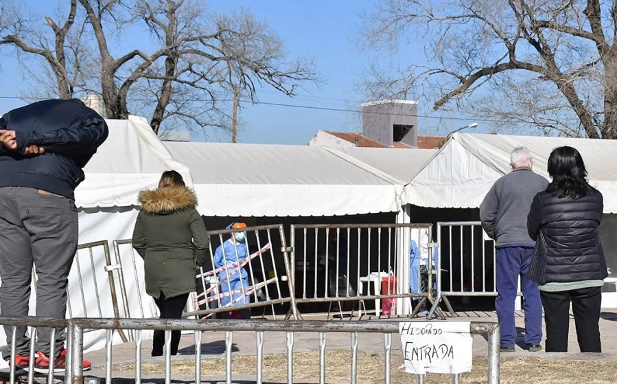 Según especialistas, la variante Delta puede llegar a ser hasta 90% más transmisible