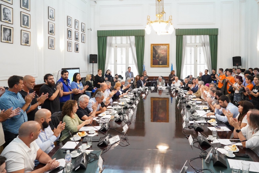 El Consejo Superior de la UBA manifestó su rechazo a las propuestas de privatización de la educación por parte de Milei