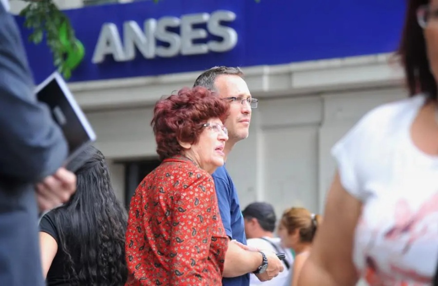 ANSES definió el tercer aumento para jubilados docentes: ¿Cuántas personas serán beneficiadas?