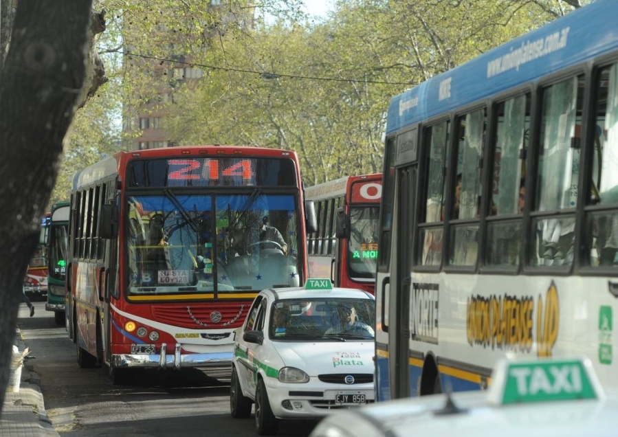 Ante la falta de acuerdo salarial, la UTA anunció en paro de micros: qué ocurrirá en La Plata