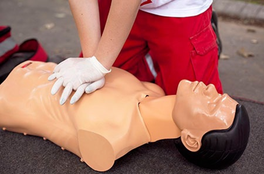 Se realizarán cursos de RCP y primeros auxilios en clubes de barrios platenses