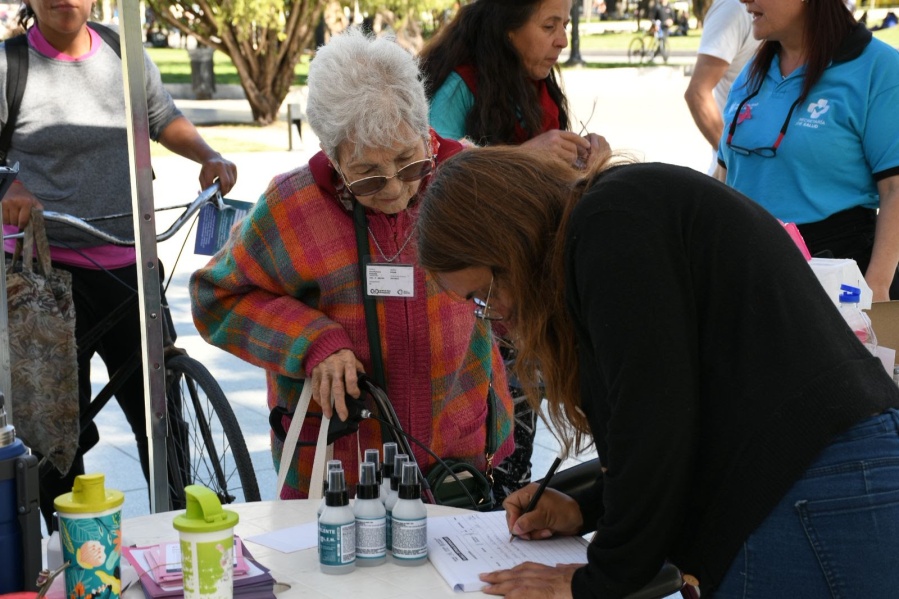 Avanza el Plan Municipal de Prevención del Dengue con actividades en todos los barrios de La Plata