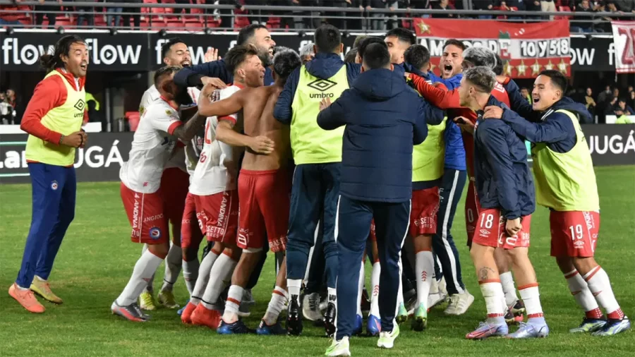 Un jugador de Argentinos denunció irregularidades y se burló del ”bidón” de Estudiantes