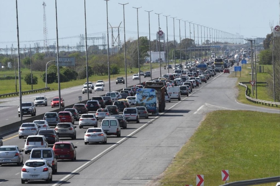 Hubo un récord de tránsito en las rutas bonaerenses durante el primer recambio turístico