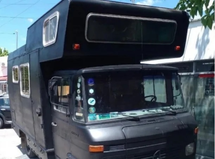 Le robaron una casa rodante al cantante de Las Pastillas del Abuelo