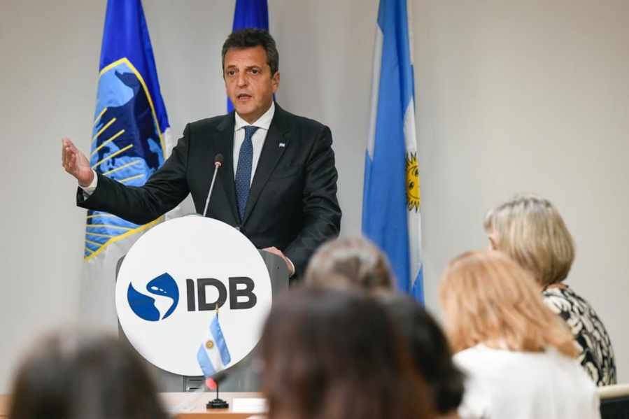 Massa anunció un financiamiento adicional del Banco Mundial y el BID por 1.300 millones de dólares