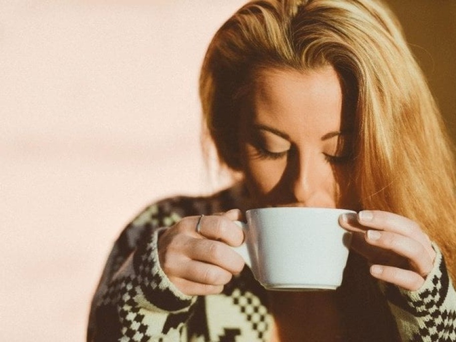 Siete cosas que recomiendan hacer antes de tomar café