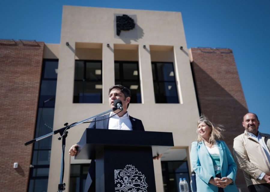 Kicillof: “Los bonaerenses seguimos esperando que el presidente respete a todos, solo así puede hacerse grande un país”