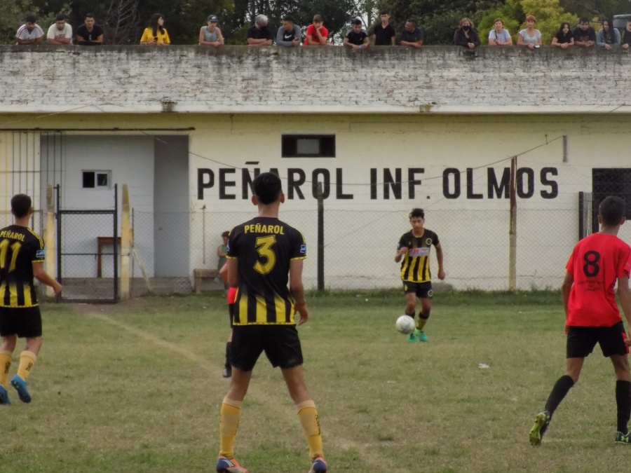 Peñarol de Olmos denuncia que quieren usurpar sus terrenos y reciben amenazas: ”Hay que matar a esos negros”