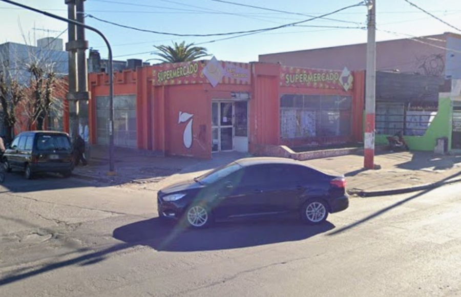 Insólito: Ladrones ingresaron a robar a un supermercado de La Plata por el conducto de ventilación