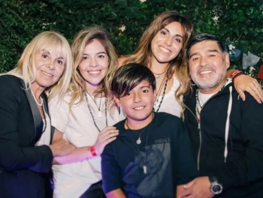 El emotivo mensaje de Gianinna Maradona a Diego y Claudia: ”gracias por darme valores y criarme con valor absoluto”