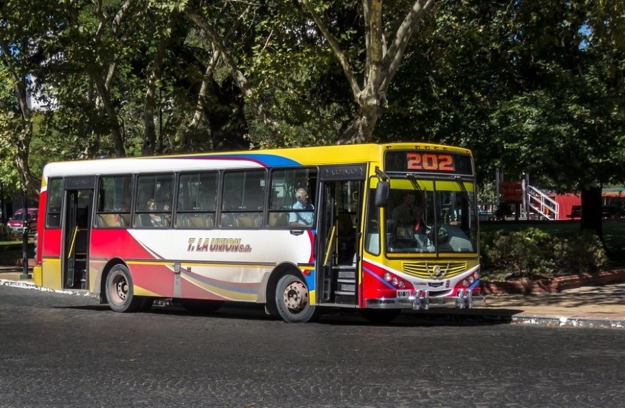 Termina febrero y se normalizan los horarios de micros en La Plata, Berisso y Ensenada