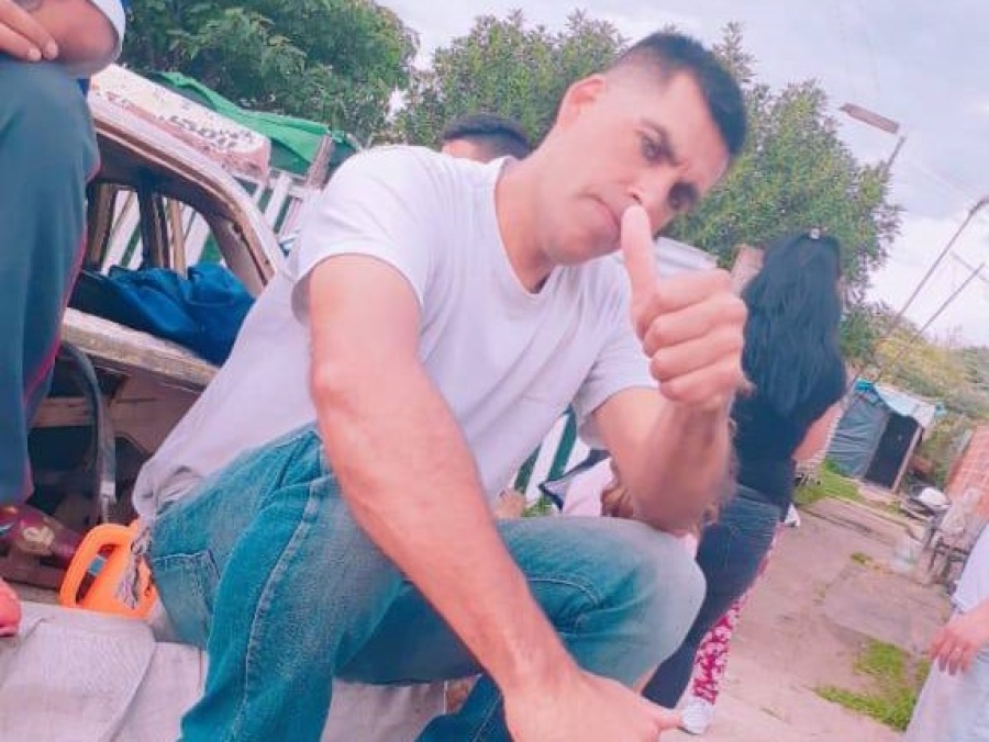 Movilización y sentidos mensajes por el fallecimiento de un hombre en Los Hornos