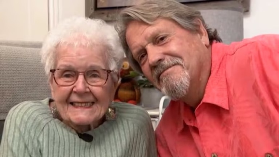 En 1961 una mujer lo salvó de ahogarse y se reencontró con ella a los 61 años