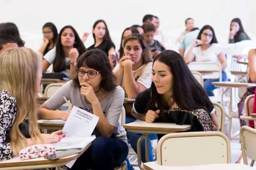 El Gobierno anunció un incremento del 42% en las Becas Progresar