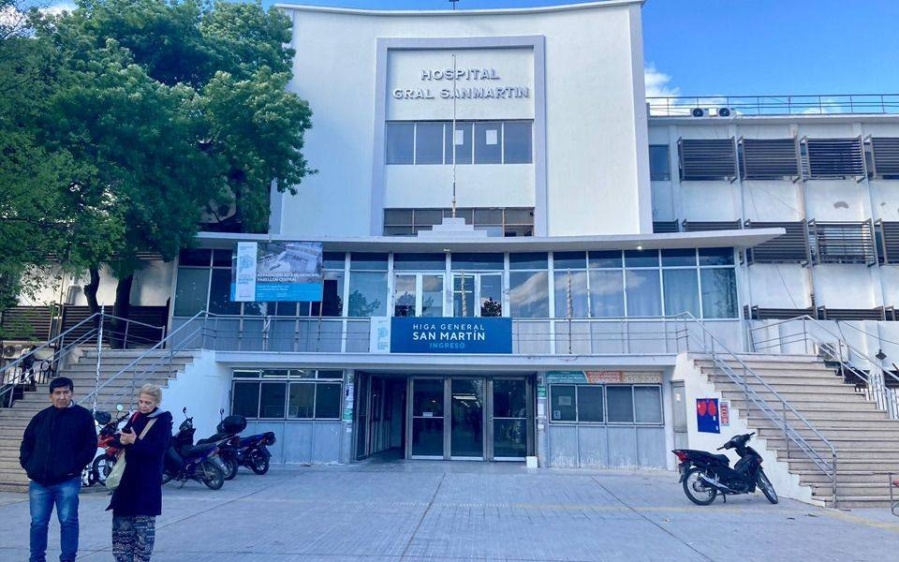 Desesperada búsqueda de una joven que escapó de un hospital en La Plata