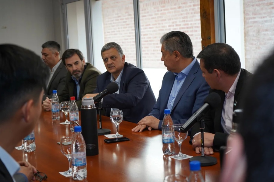 YPF construirá un ducto para abastecer de gas natural a más de 2000 habitantes de Añelo