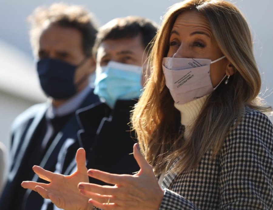 Tolosa Paz anunció su renuncia al cargo, llamó a hacer una elección histórica y agradeció al Presidente por la confianza