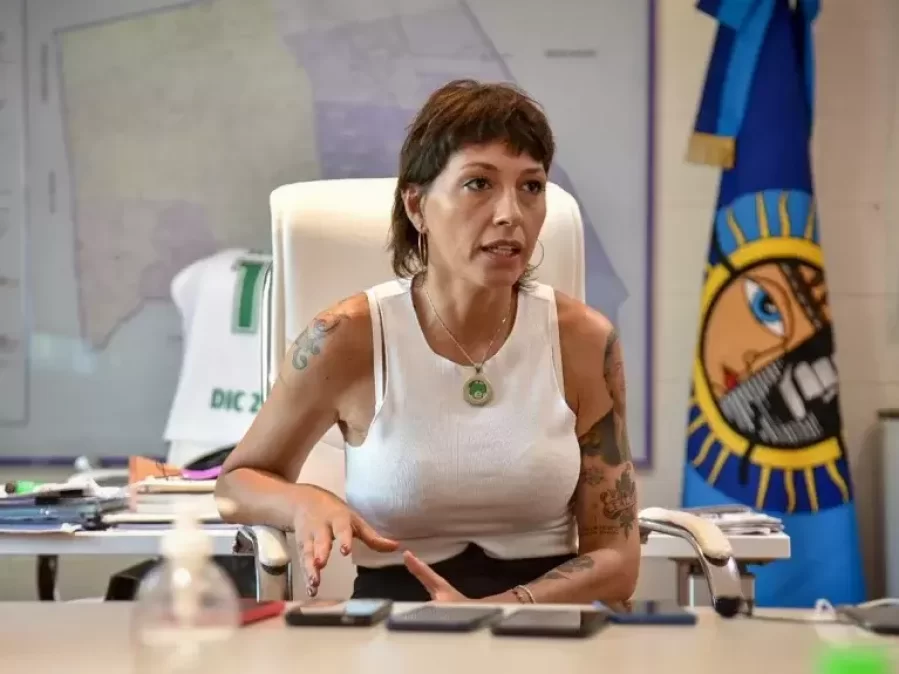 Habló Mayra Mendoza luego de que dejaran una bala en su domicilio: ”Nadie nos va a frenar en el trabajo y en la gestión”