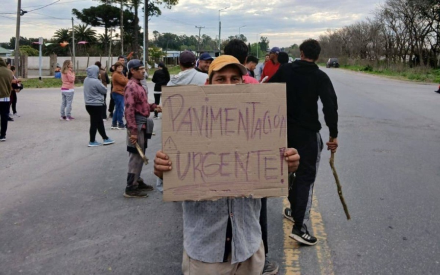Abasto: Vecinos cortaron la Ruta 36, reclamando el arreglo de las calles