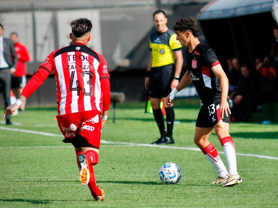 Estudiantes regaló la victoria en la última jugada