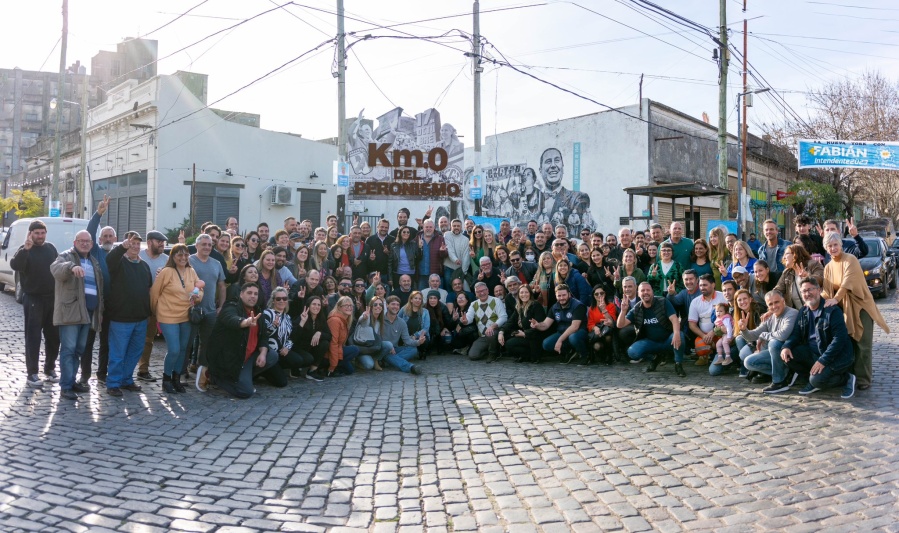Gastón Castagneto se reunió con referentes políticos y sociales para diagramar el acto de Kicillof en Ensenada