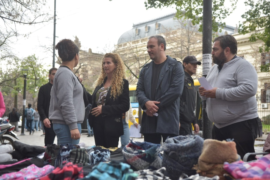 Relocalización, trabajo y capacitación: pidieron a los vendedores ambulantes del centro platense trasladarse a Meridiano V